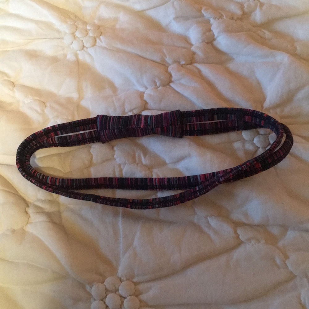 Headband with two strings
